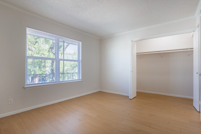 Foto del edificio - 2601 Penny Ln