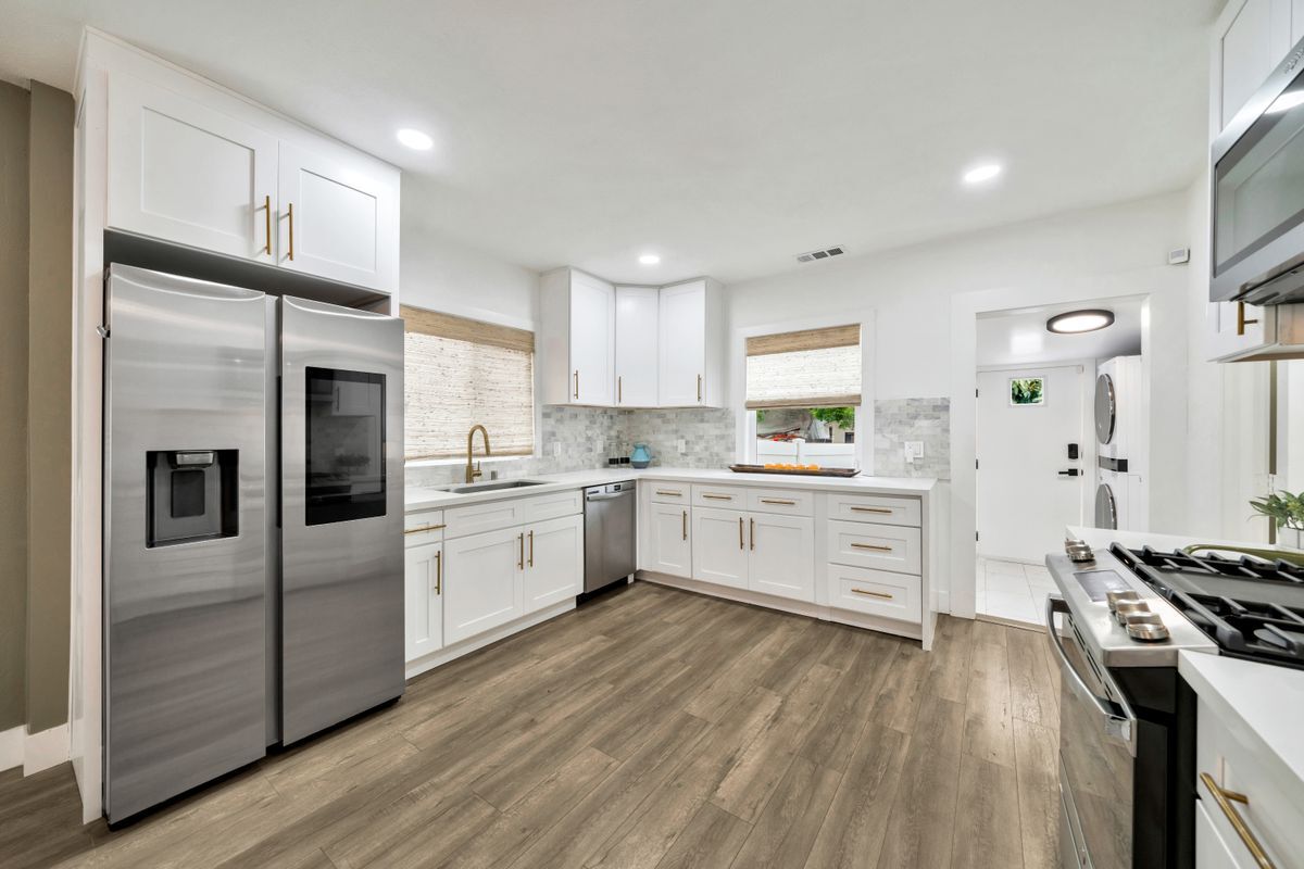 Foto principal - 1026 W 3rd St