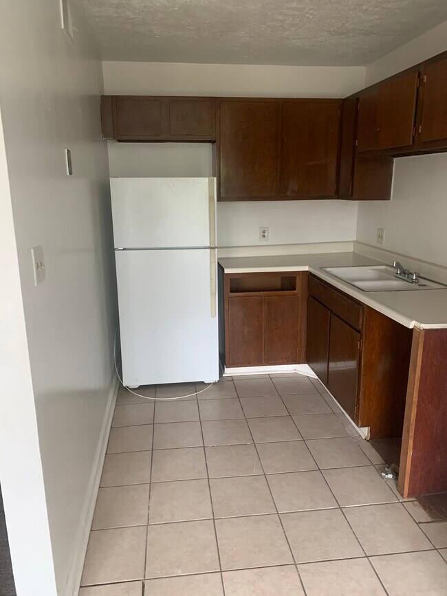 AdmiralImperial Apartments Rentals in Vicksburg at 1200 Mission 66