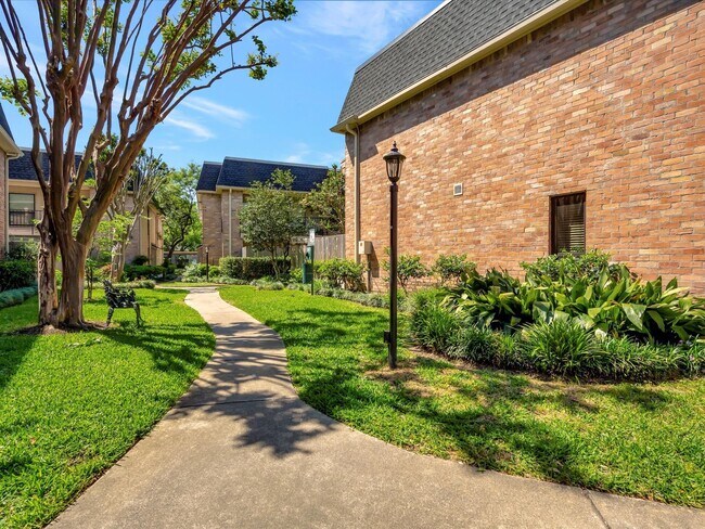 Foto del edificio - 1601 S Shepherd Dr