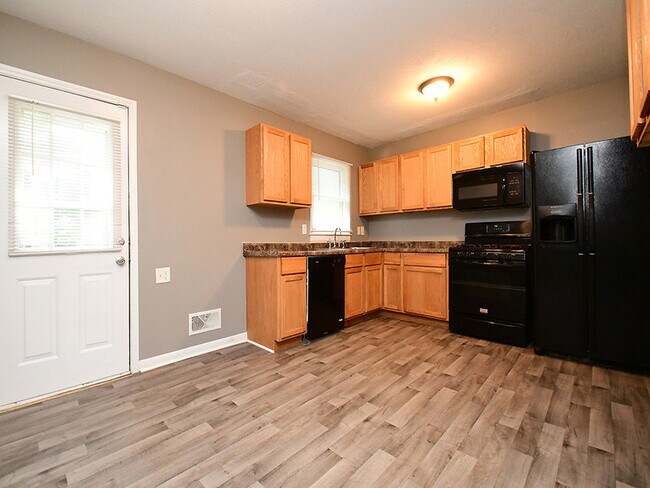Building Photo - 8303 S 38th St
