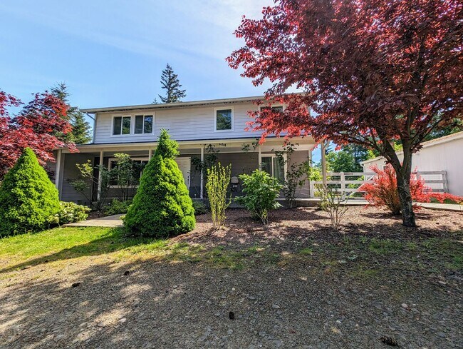 Building Photo - Large 4 Bedroom Home for rent in PO - Over Two Acres and Room to Roam!