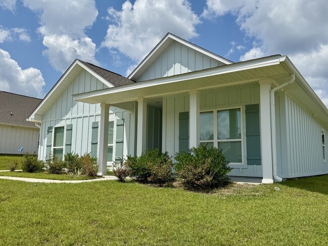 Building Photo - 31075 Semper Dr