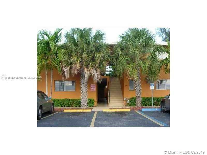Foto principal - 7901 SW 64th Ave