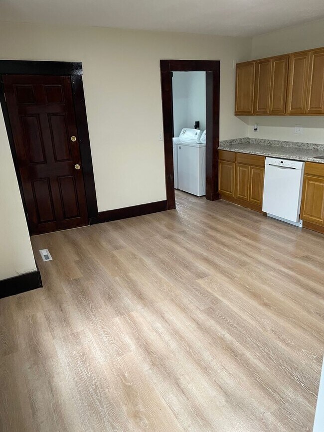 Building Photo - 236-238-238 College St