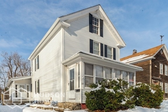 Primary Photo - 22 Pine St