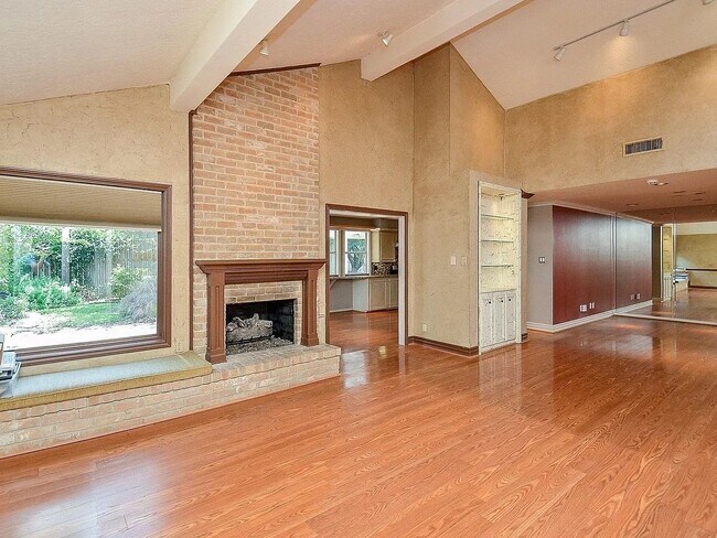 Foto del edificio - 7003 Blandford Ln