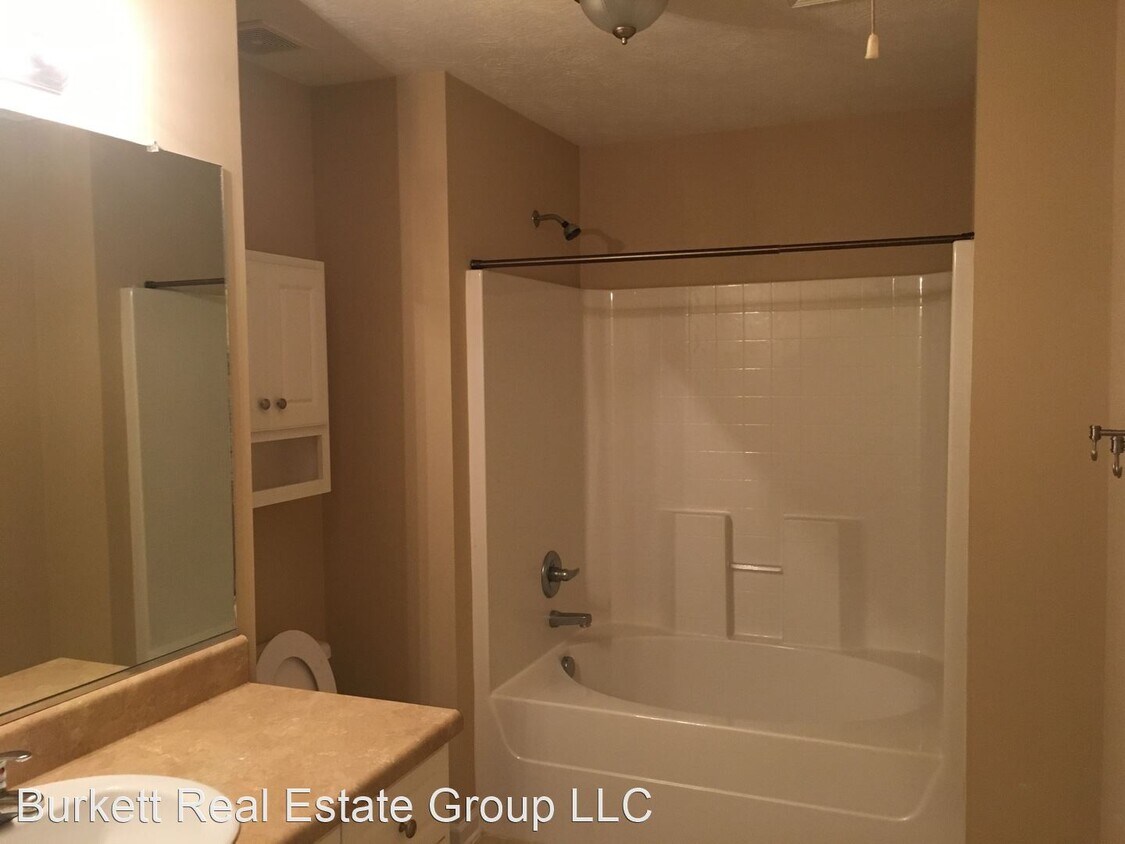 Foto del edificio - 3 br, 2 bath House - 641 Goodale Ln