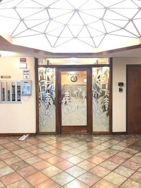 Building Photo - Waikiki Wailana 2 Bed 2 bath 1 Cov Park 14th Flr Park/Ocean View Condo (1860 Ala Moana, Unit 1402...