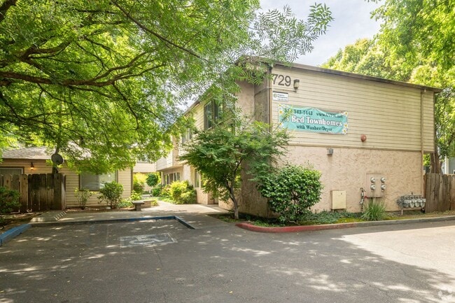 Interior Photo - AMG Townhomes