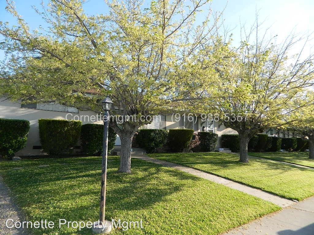 Primary Photo - 6727-6727 Greenback Ln