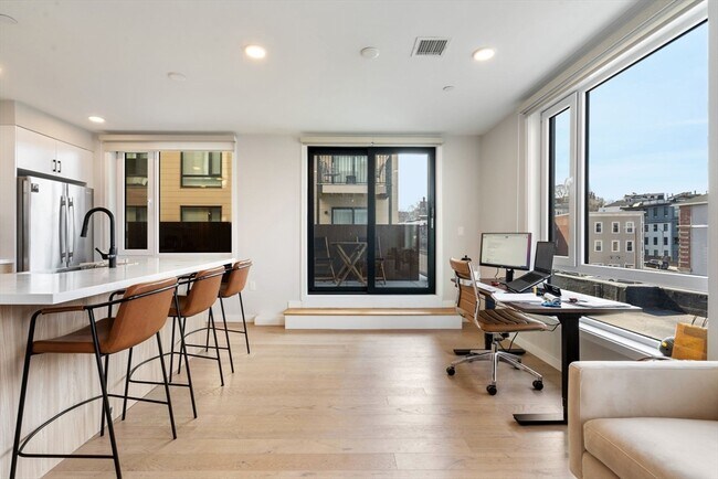 Foto del edificio - 457 W Broadway