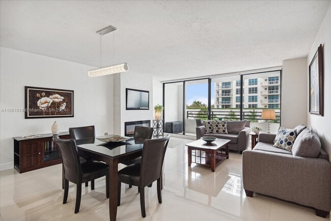 Building Photo - 3505 S Ocean Dr