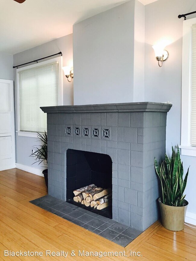 Building Photo - 2 br, 1 bath House - 2814 N Coolidge Ave