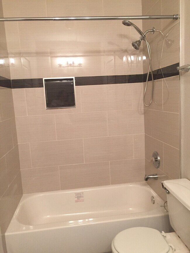 Foto del edificio - 3809 E Martin Luther King Jr Blvd