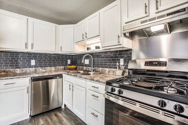 Building Photo - Autumn Ridge Apartment Homes