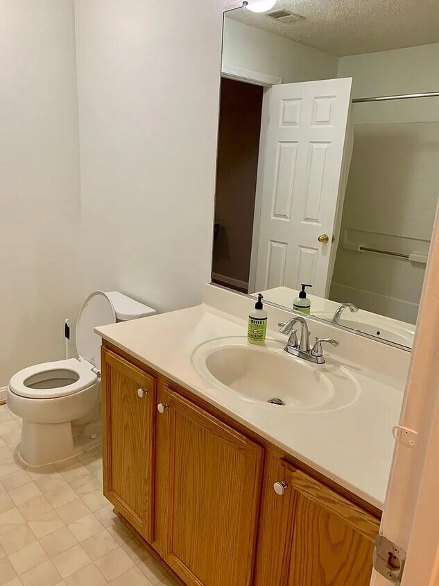 2001 Phillips TerraceUnit 8, Cape Saint Claire, MD 21401 House Rental