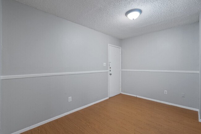 Foto del edificio - 4105 Speedway, Unit 205