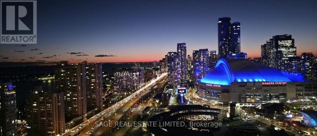 Building Photo - 19 Grand Trunk Crescent