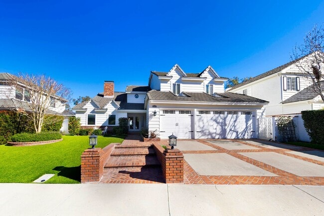 Building Photo - 30932 Colonial Pl