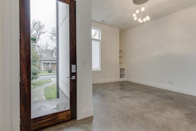 Foto del edificio - 744 Alloway St