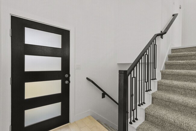 Building Photo - 21118 Garden Palm Dr