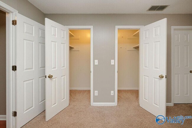 Foto del edificio - 2092 Woodlawn Dr SW