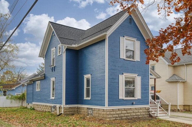 Building Photo - 116 Jewett St