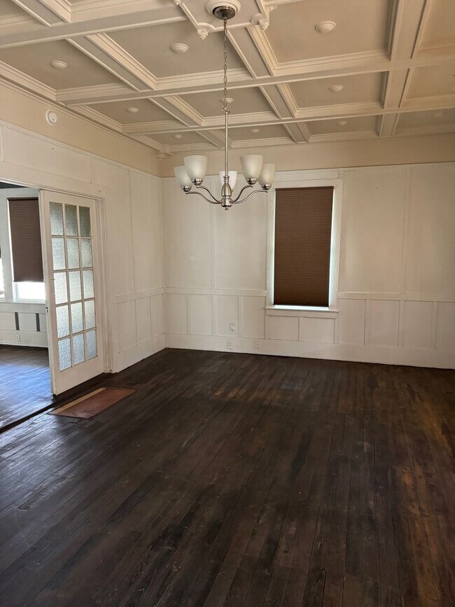 Foto del edificio - 3 bd 1 ba dowtown town Gadsden