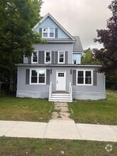 Building Photo - 108 Pine St