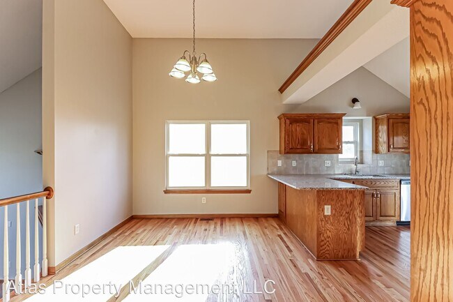 Foto del edificio - 4 br, 3.5 bath House - 706 Garnes St