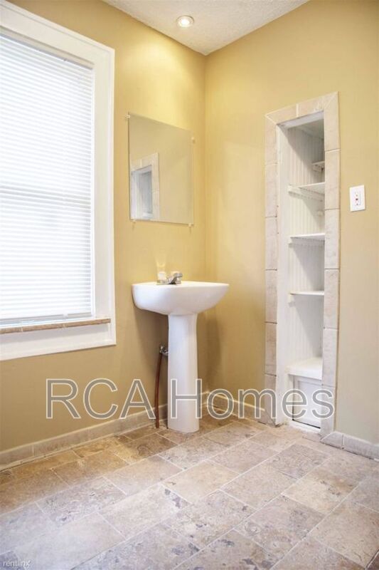 Photo - 1622 North Temple Avenue