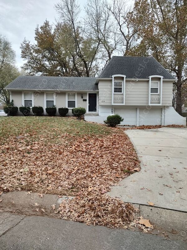 Primary Photo - 214 Berry Ave