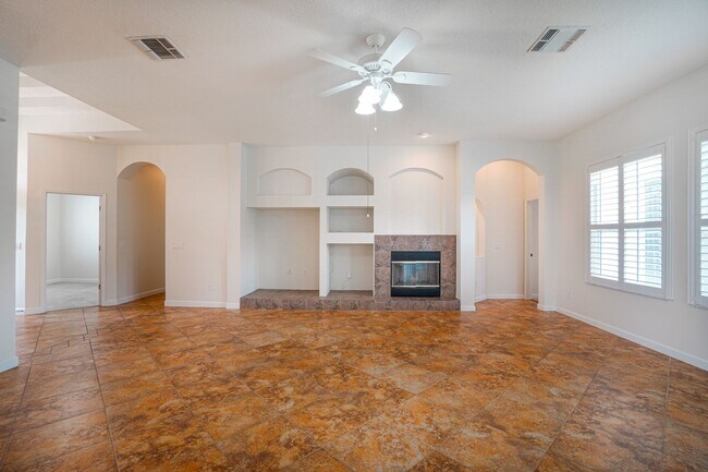 Foto del edificio - Spacious 3-Bed Home in Magnolia Plantation...