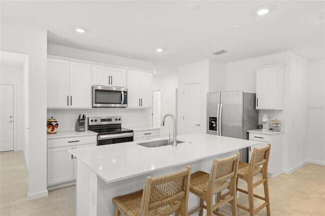 Building Photo - 6587 Silverstar Dr
