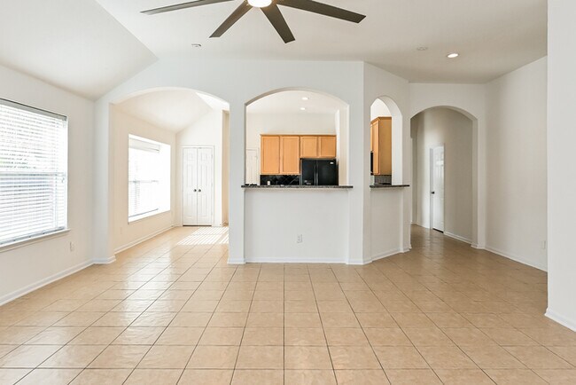 Building Photo - 15207 Bentridge Dr