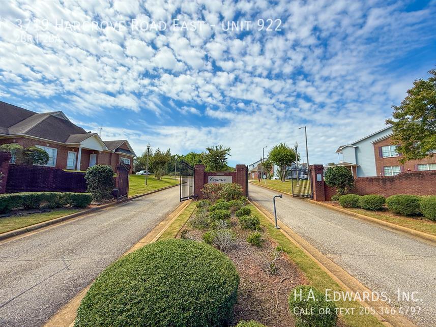 Primary Photo - 3719 Hargrove E Rd