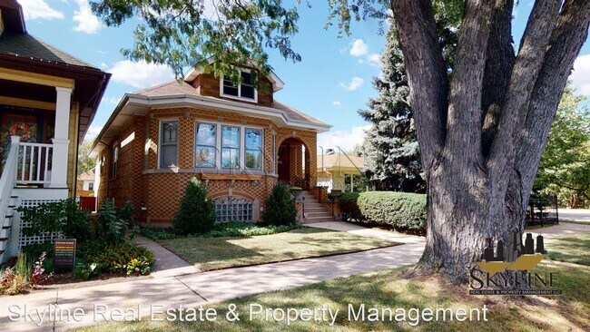 Building Photo - 4 br, 2 bath House - 5224 N. Monitor Avenue