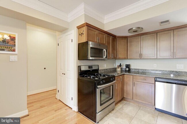 Foto del edificio - 1034 6th St NE