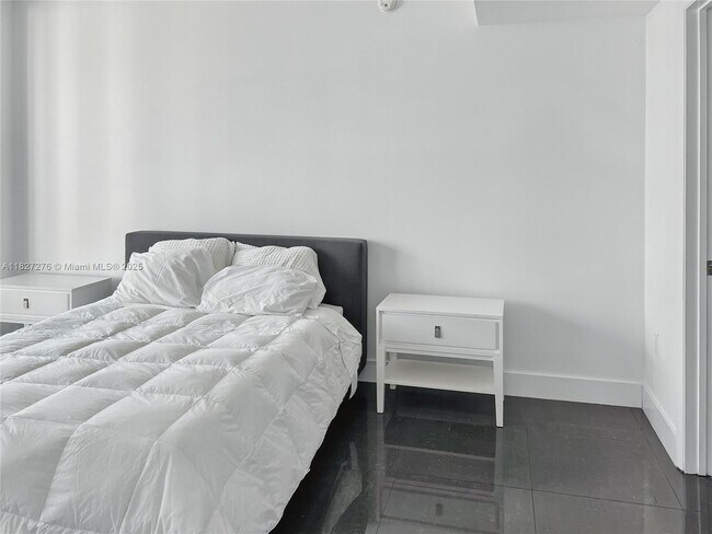 Foto del edificio - 92 SW 3rd St
