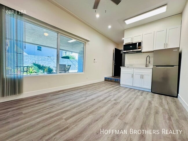 Building Photo - 1847 Winona Blvd