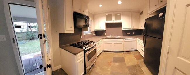 Foto del edificio - 2109 Sheridan St