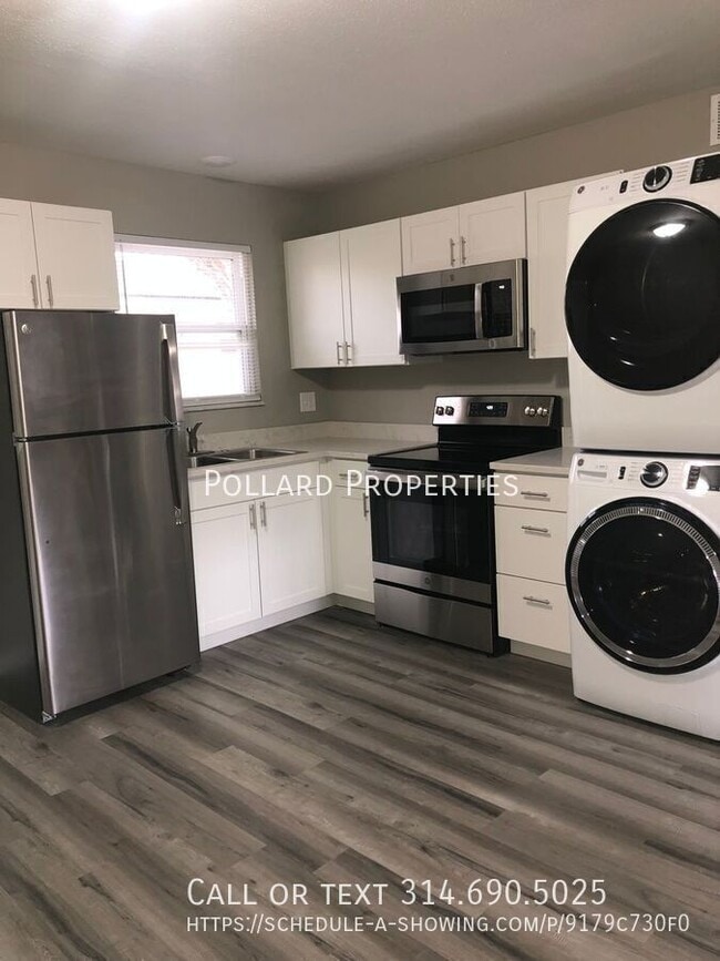 Building Photo - 208 John St