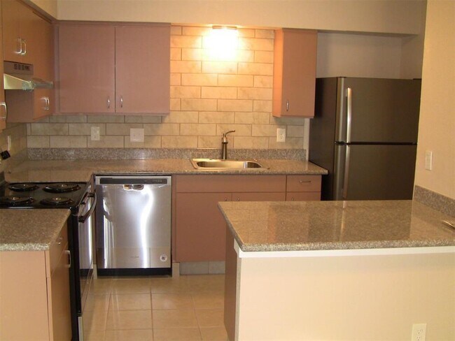 Building Photo - 11502 Meadow Pines Ct
