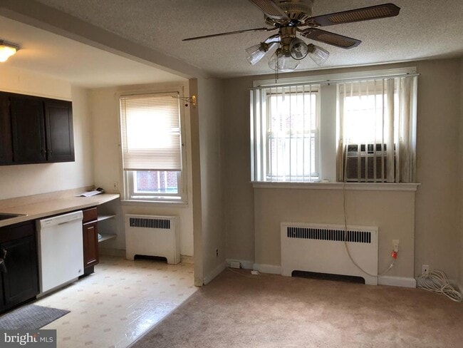 Building Photo - 4224 Chippendale Ave