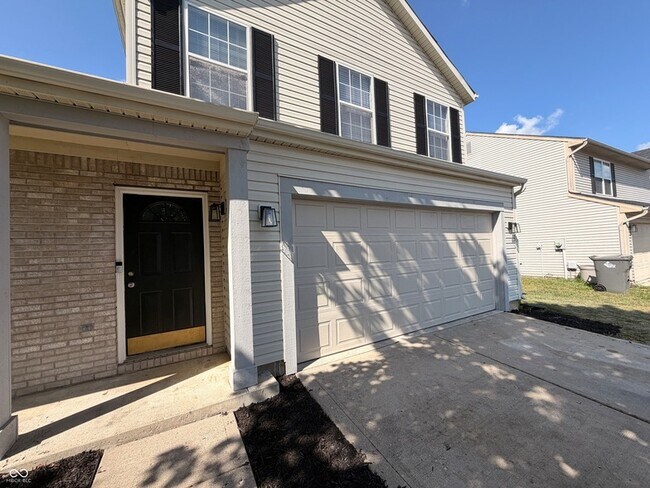 Building Photo - 3013 Corbin Dr