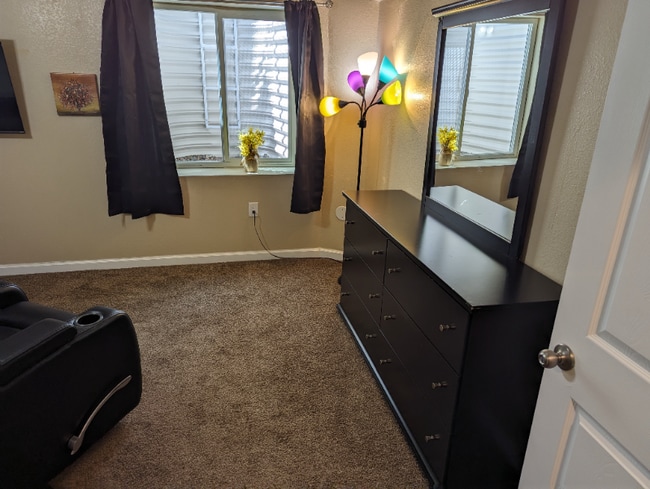 Building Photo - 323 Zuniga St