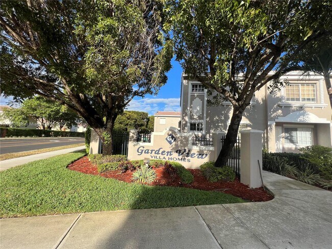 Foto del edificio - 7201 NW 174th Terrace