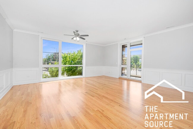 Building Photo - 520 N Western Ave