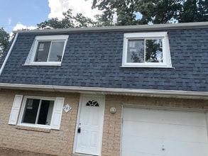 Building Photo - 283 Canova Dr